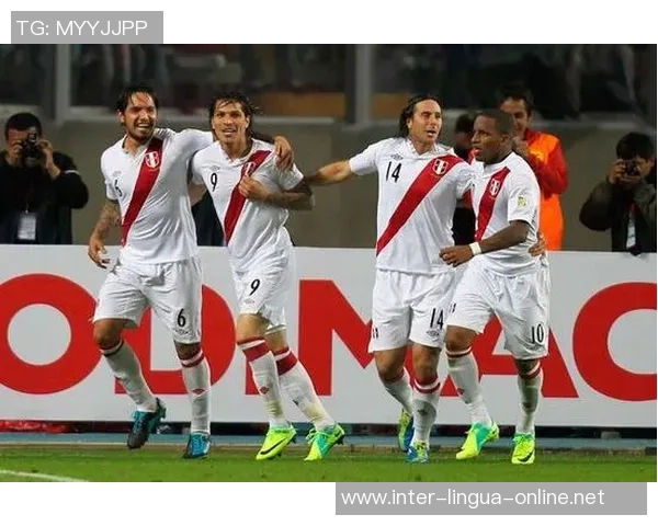 秘鲁足球明星的辉煌历程与对国家队的贡献分析