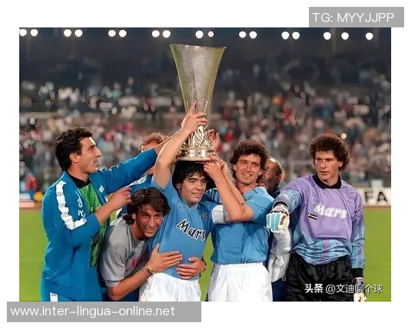 足球明星柔情鸟的传奇人生与赛场背后的感人故事