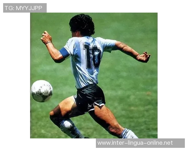 足球明星经典动作解析与实战应用教学方案