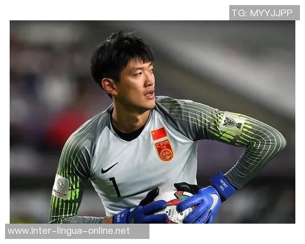 足球明星直播意外手滑引发网友热议瞬间成网络热点事件